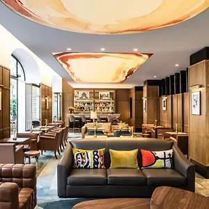 Отель Sofitel Arc De Triomphe, Париж